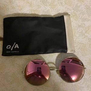 Pink round quay sunglasses